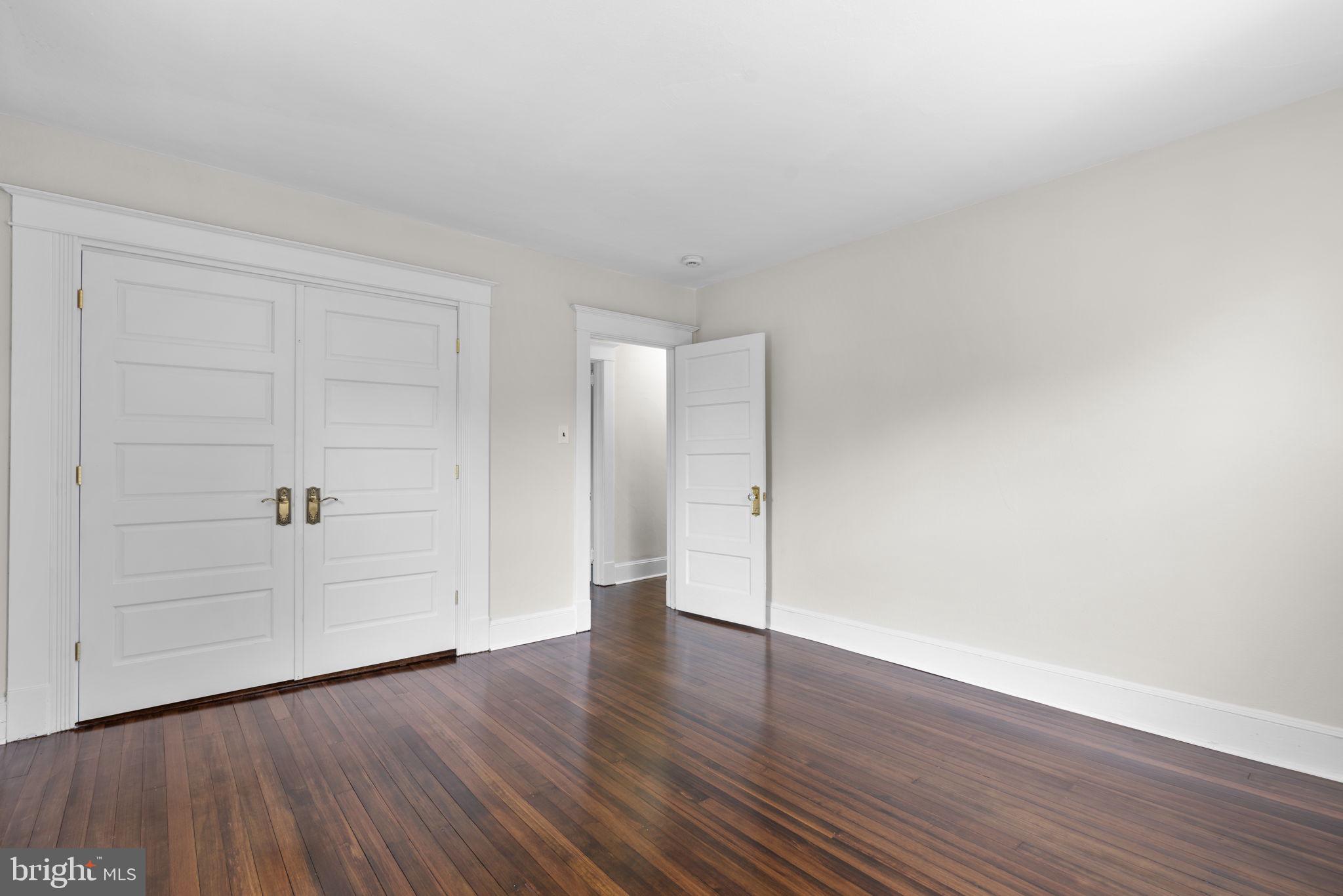 MURRAY HILL - Residential