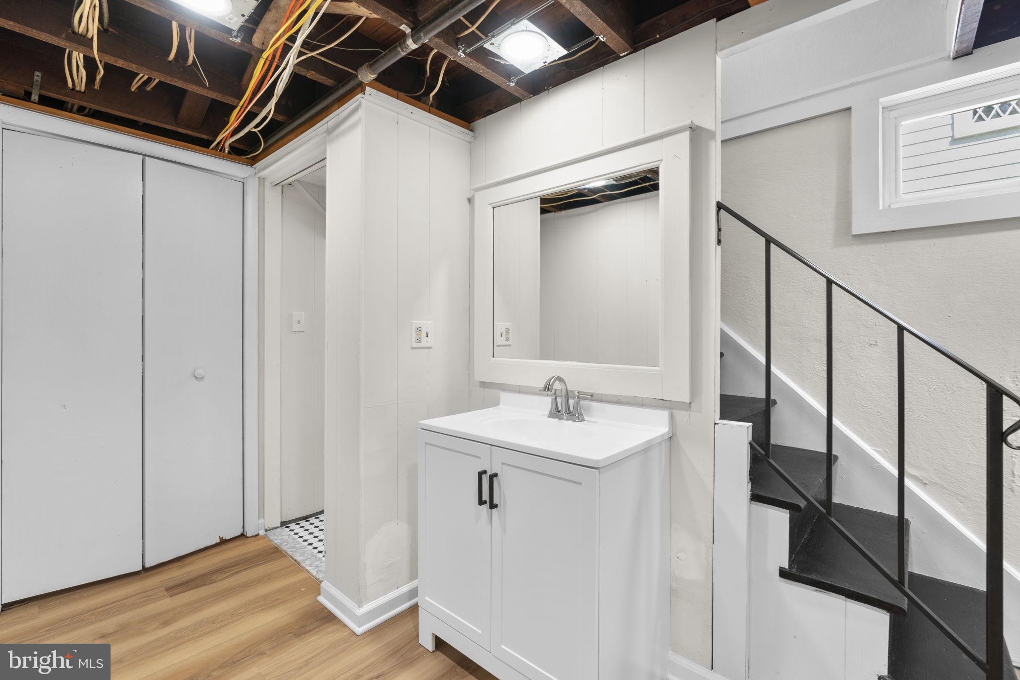 MURRAY HILL - Residential
