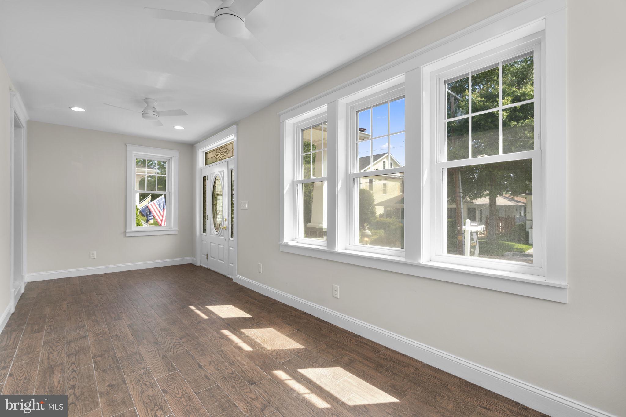 MURRAY HILL - Residential