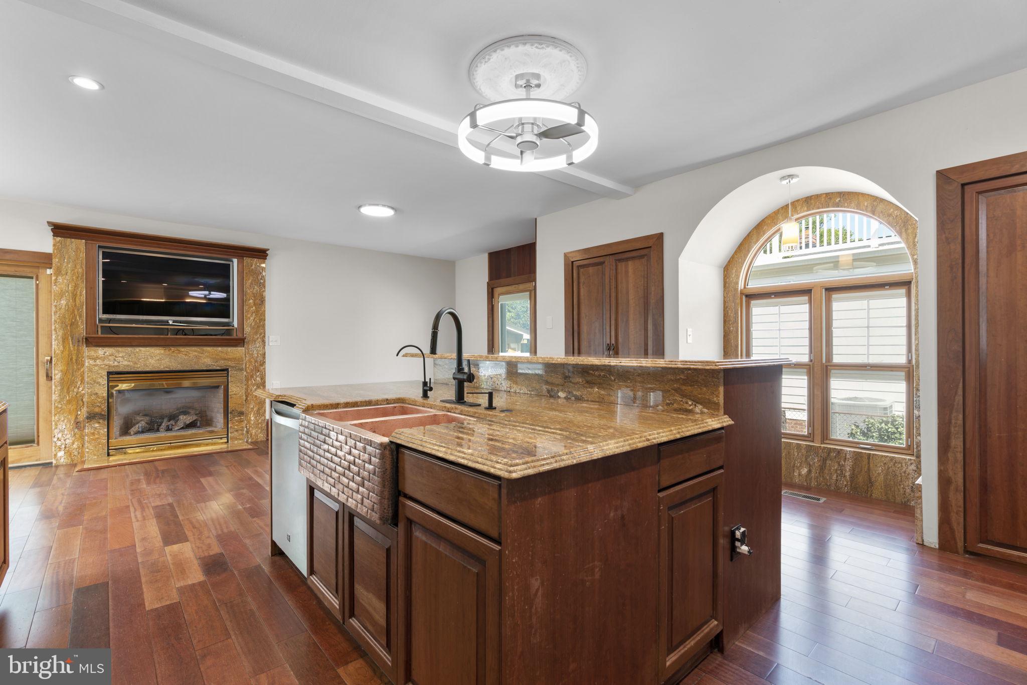 MURRAY HILL - Residential