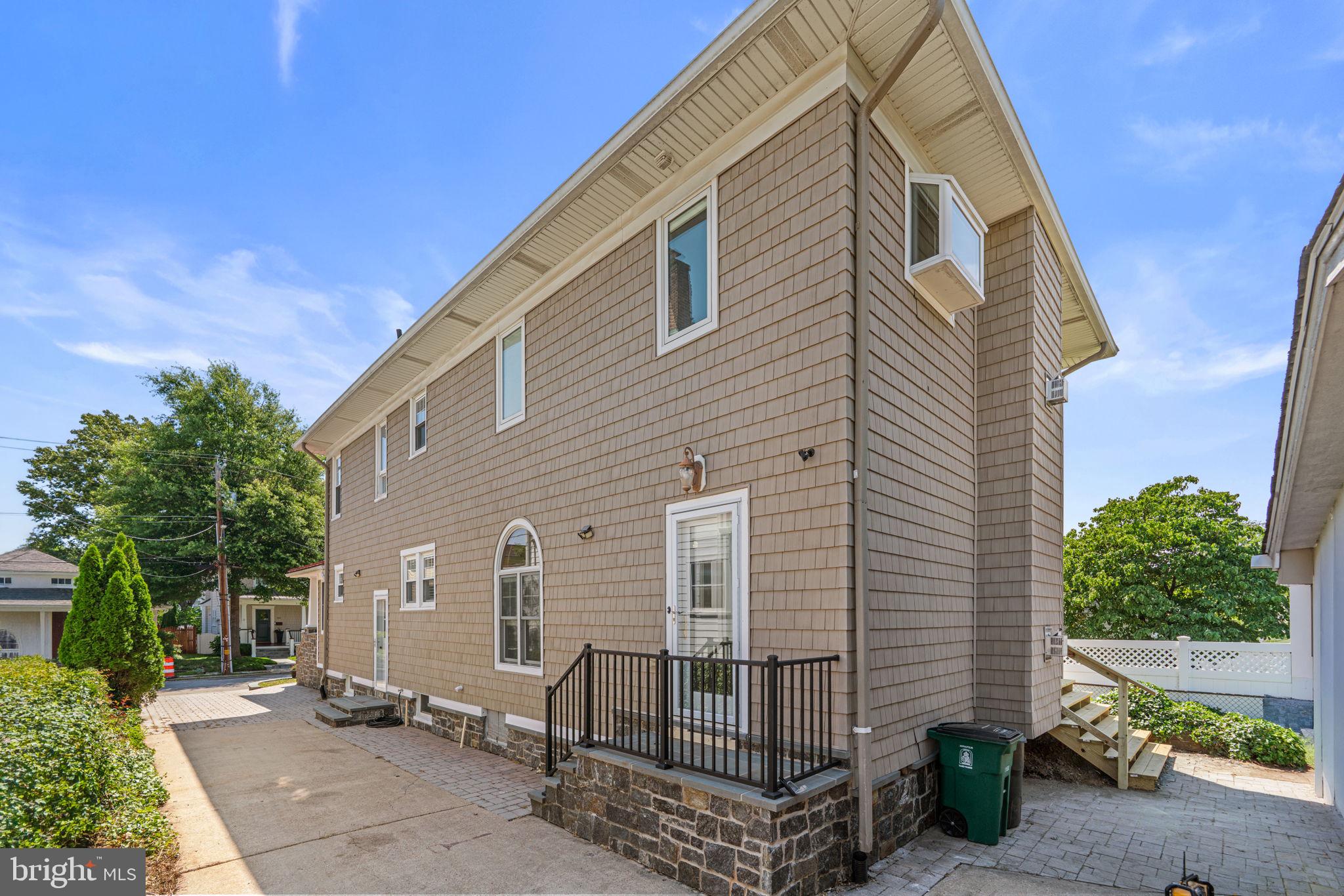 MURRAY HILL - Residential