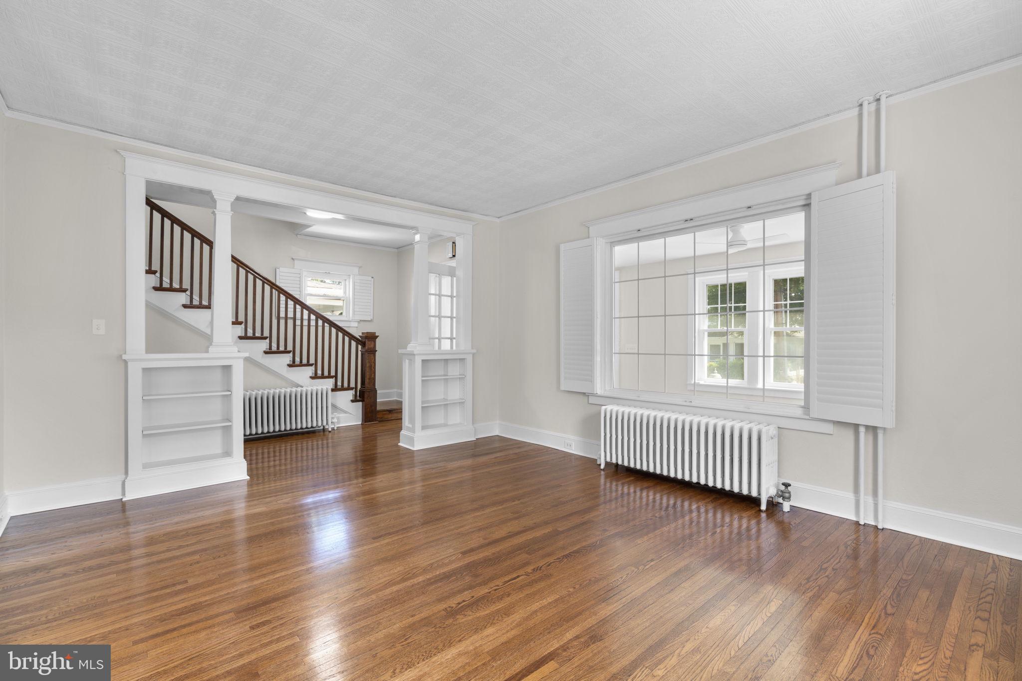 MURRAY HILL - Residential