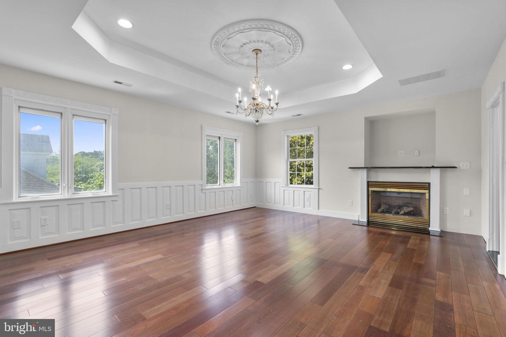 MURRAY HILL - Residential