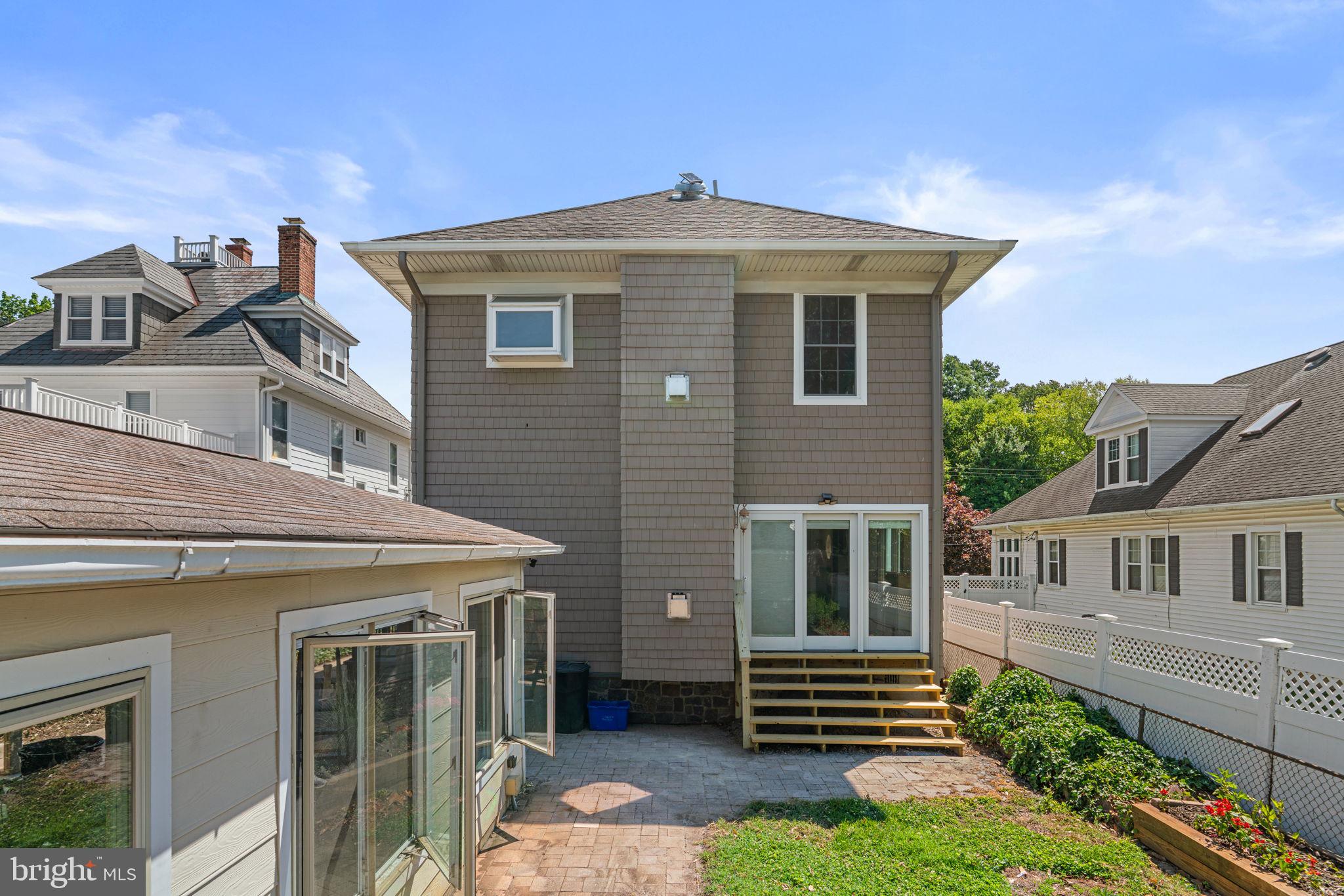 MURRAY HILL - Residential