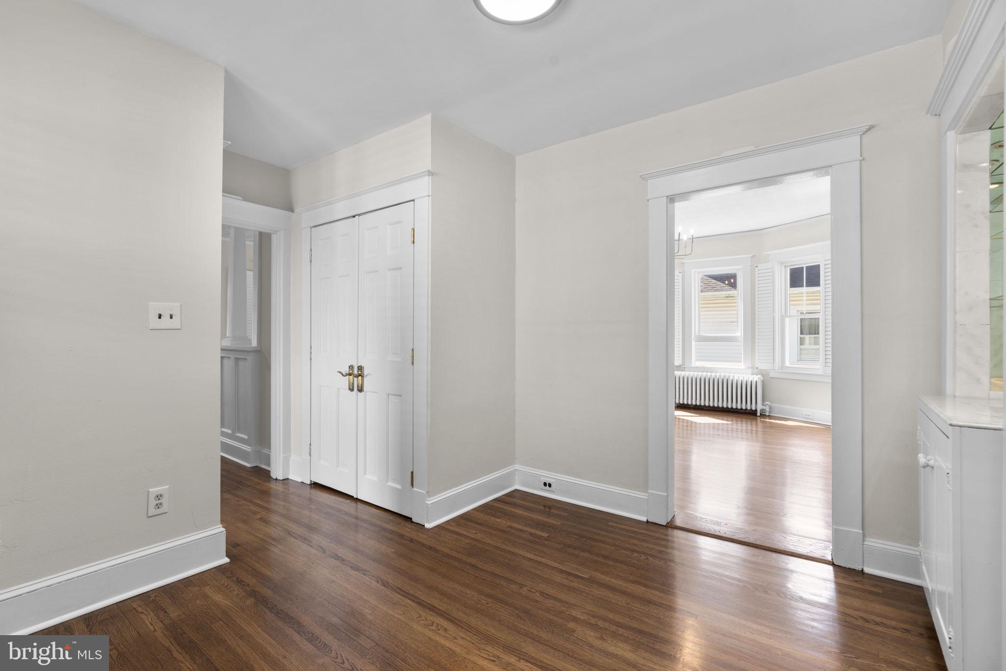 MURRAY HILL - Residential