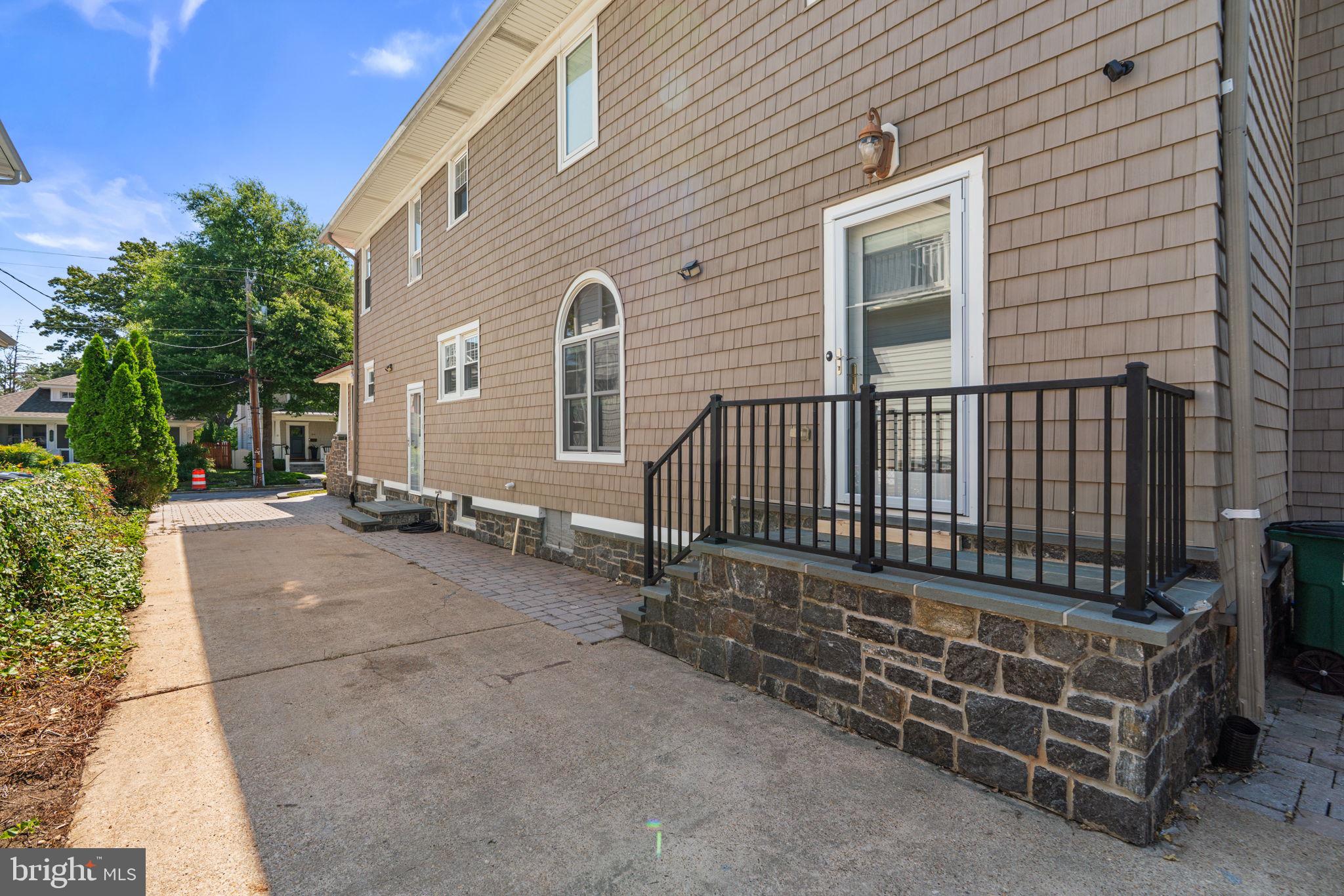MURRAY HILL - Residential