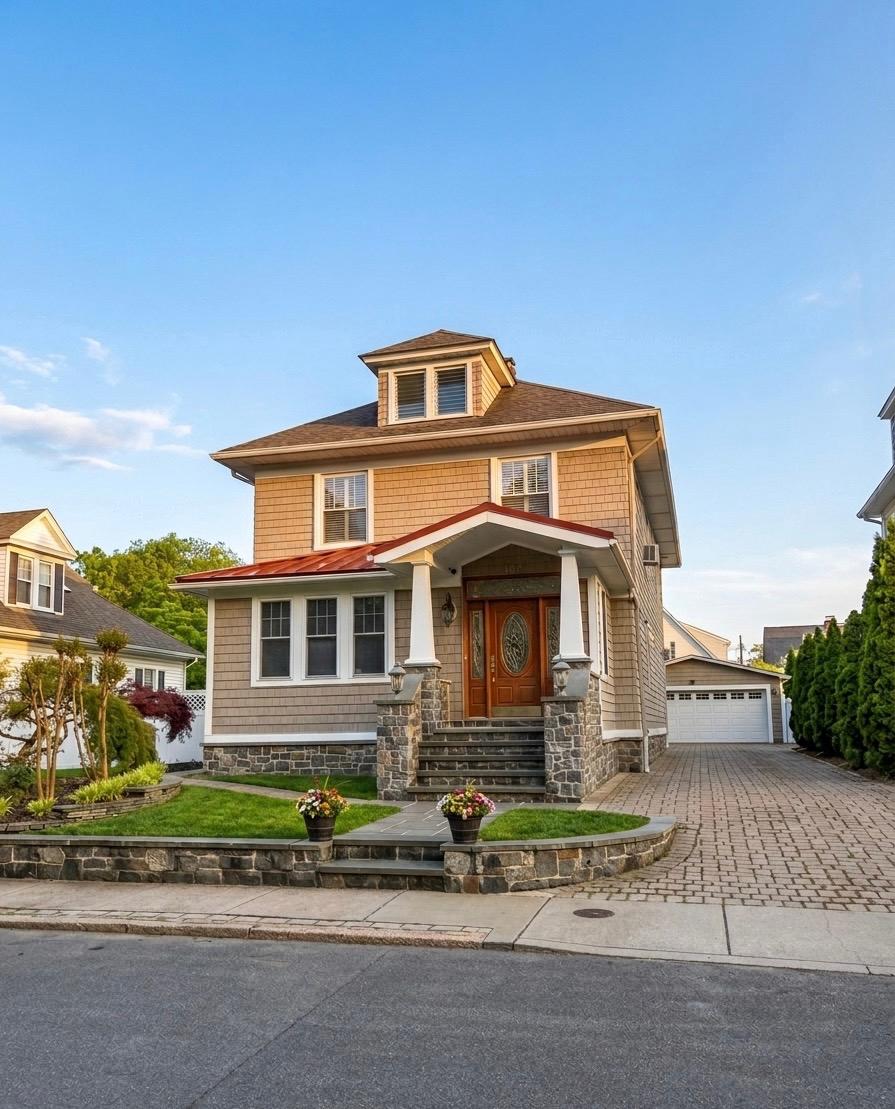 MURRAY HILL - Residential