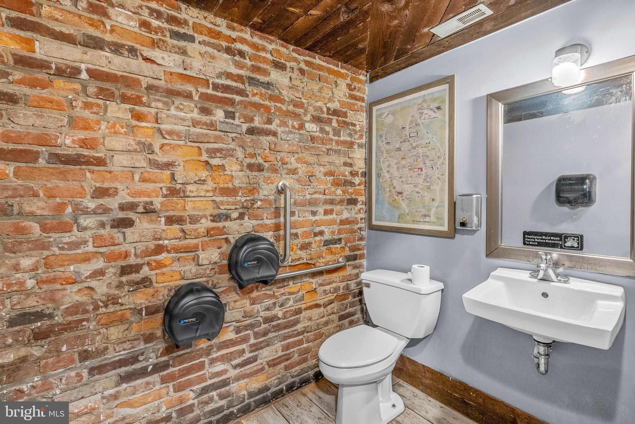 MANAYUNK - Commercial Sale