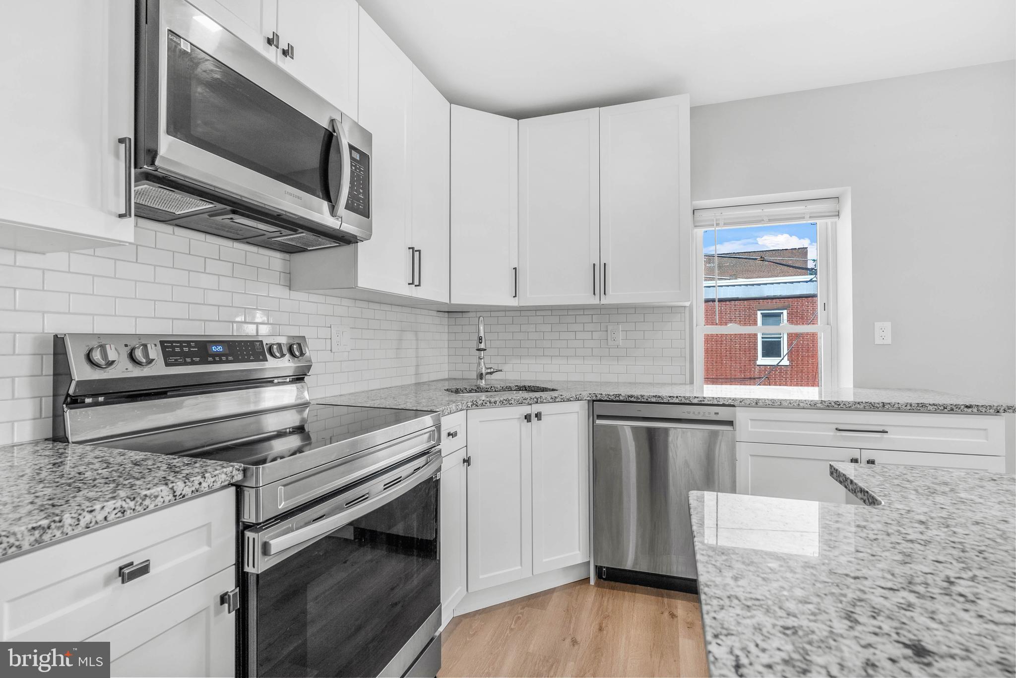 MANAYUNK - Commercial Sale