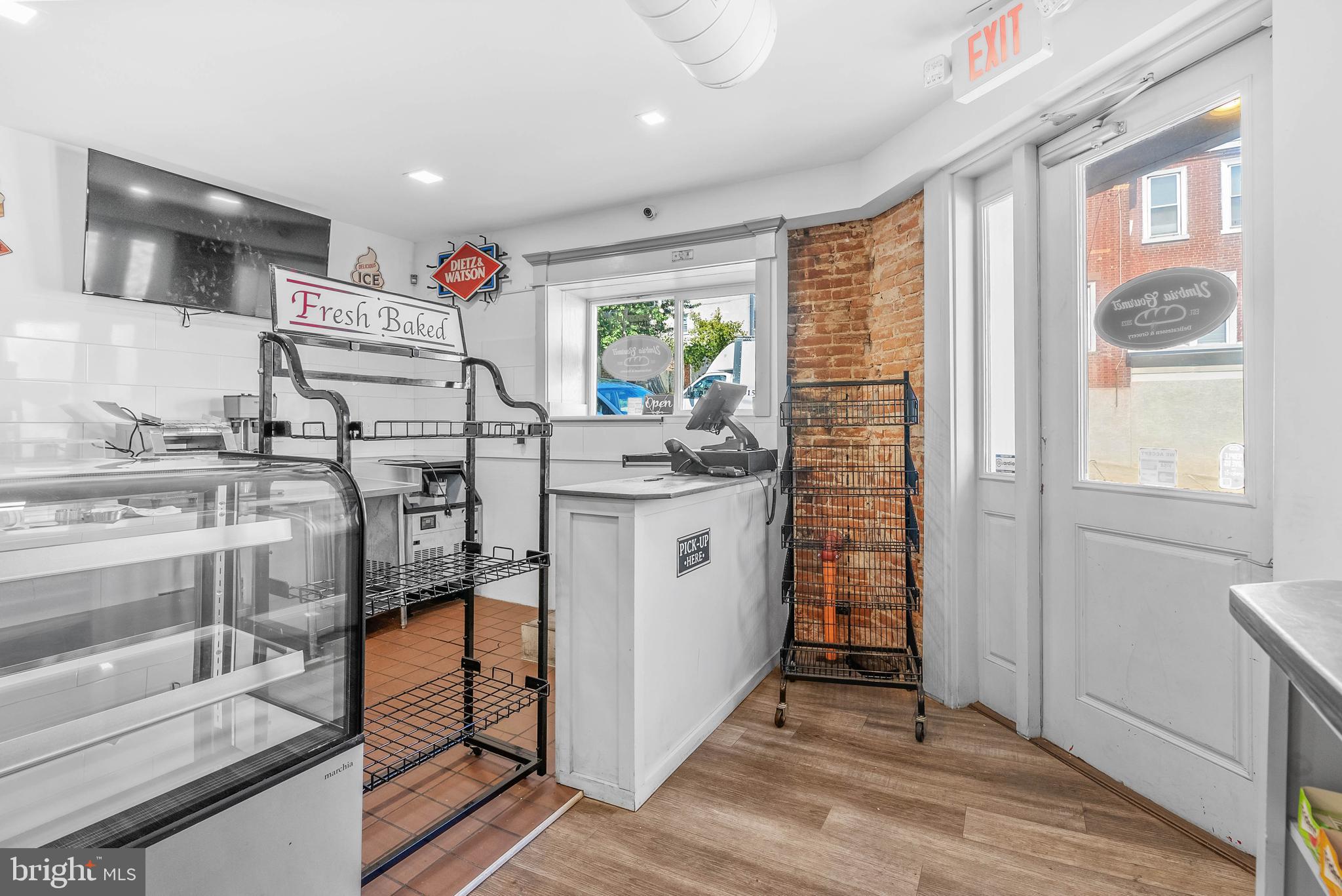 MANAYUNK - Commercial Sale
