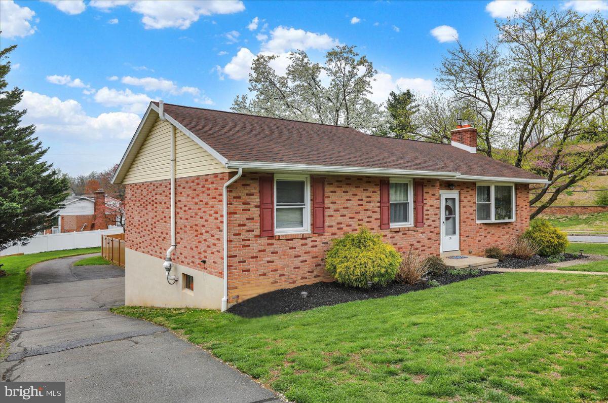 CRESTWOOD - Residential