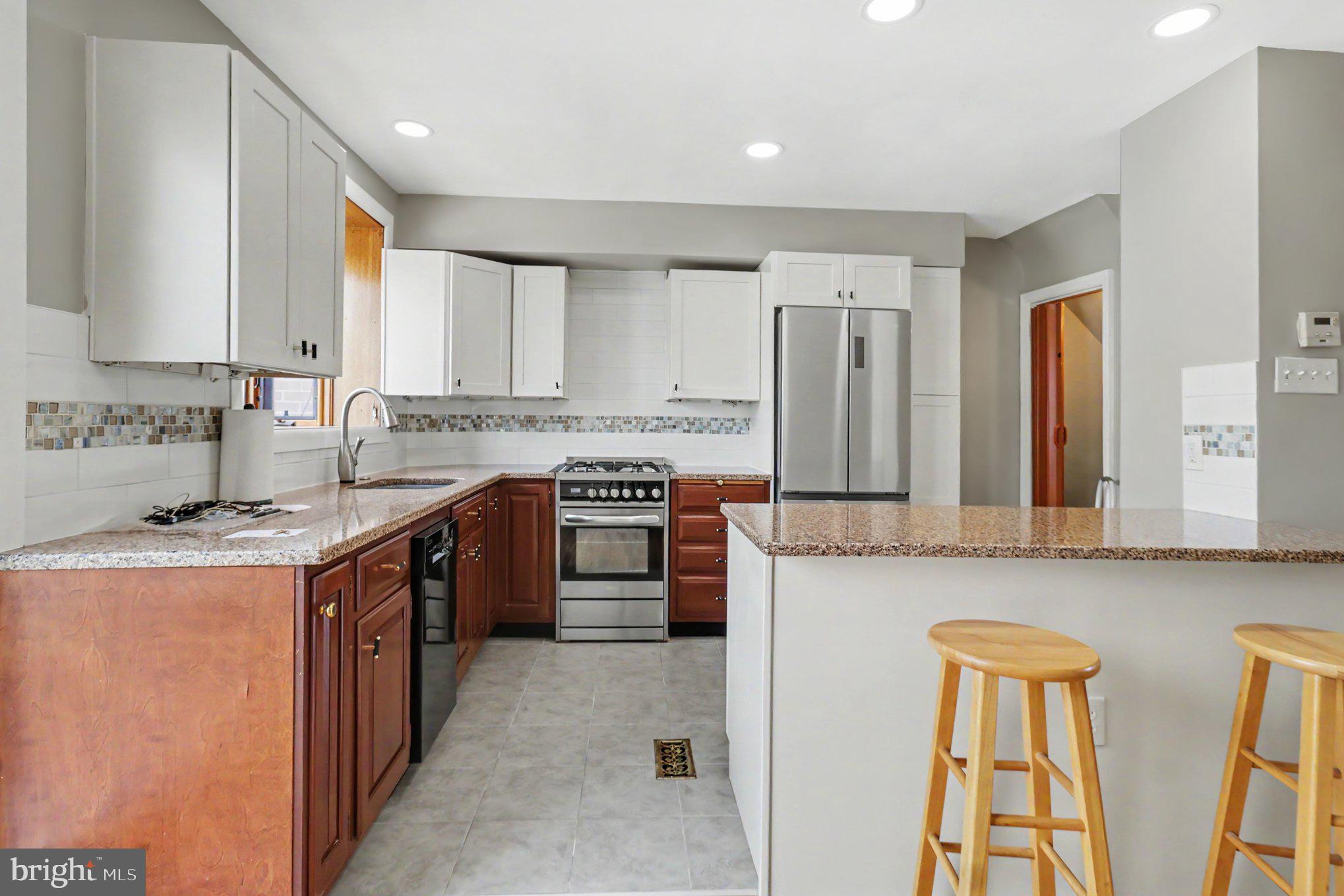 EAST FALLS - Residential