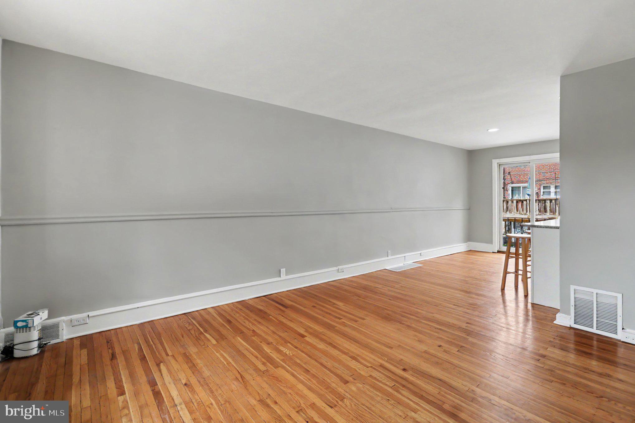 EAST FALLS - Residential