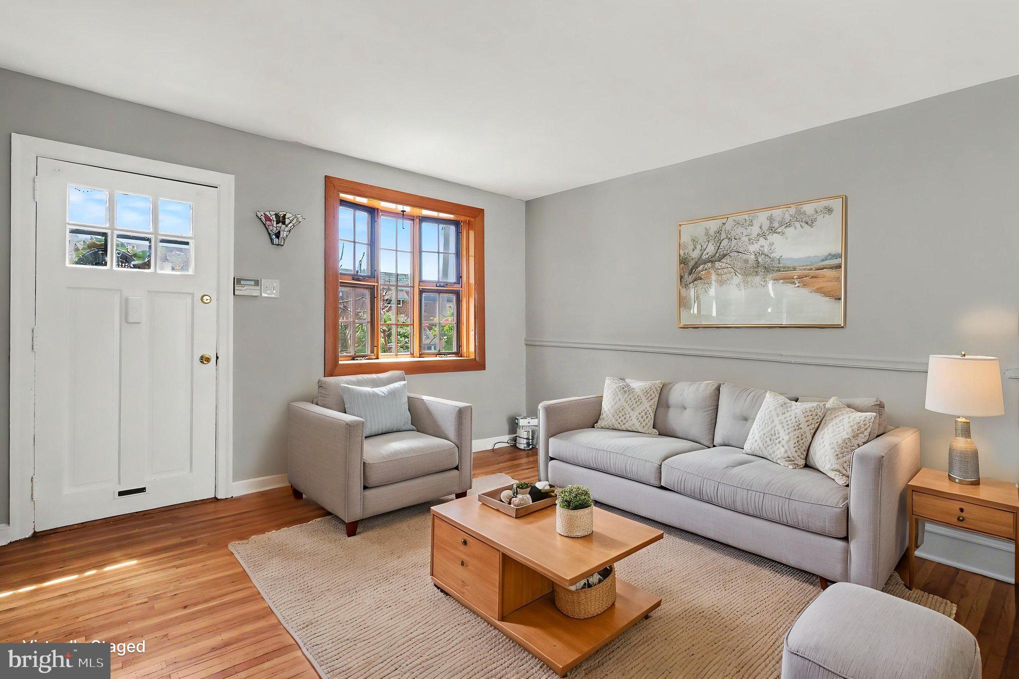 EAST FALLS - Residential