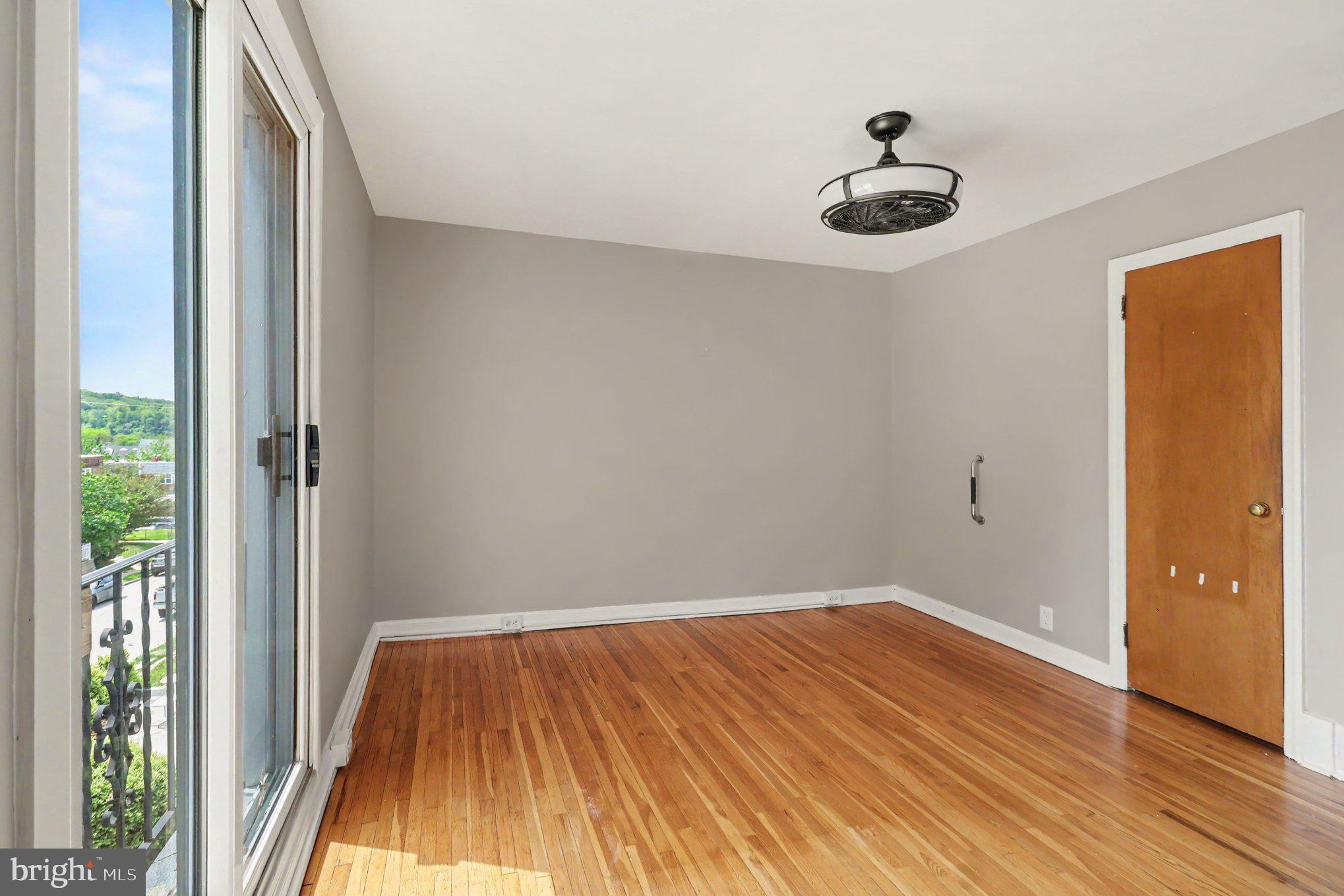 EAST FALLS - Residential