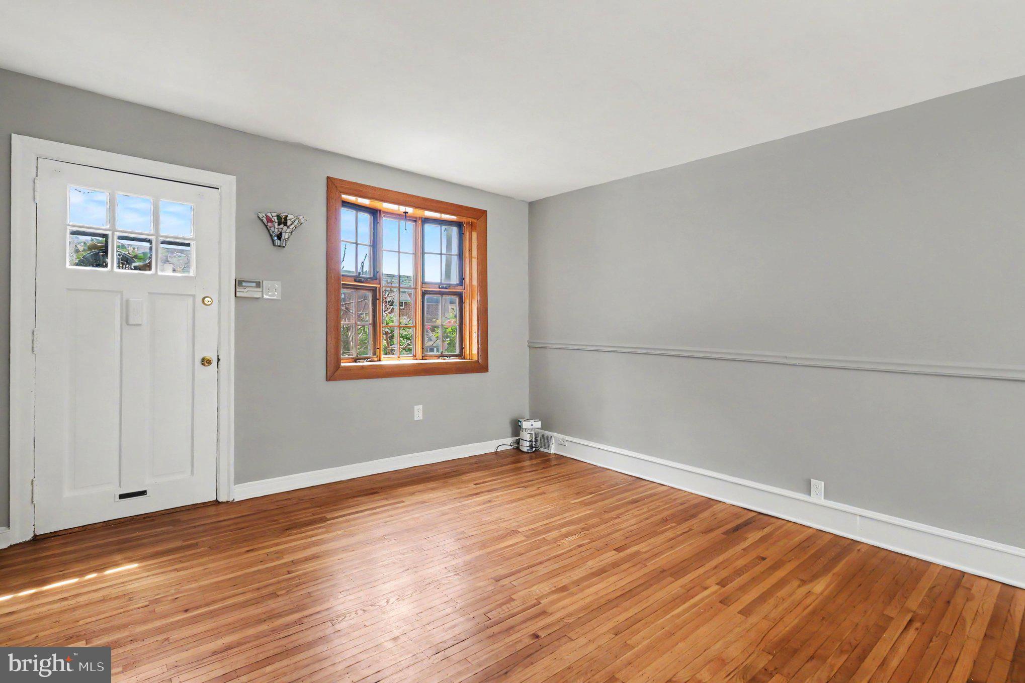 EAST FALLS - Residential