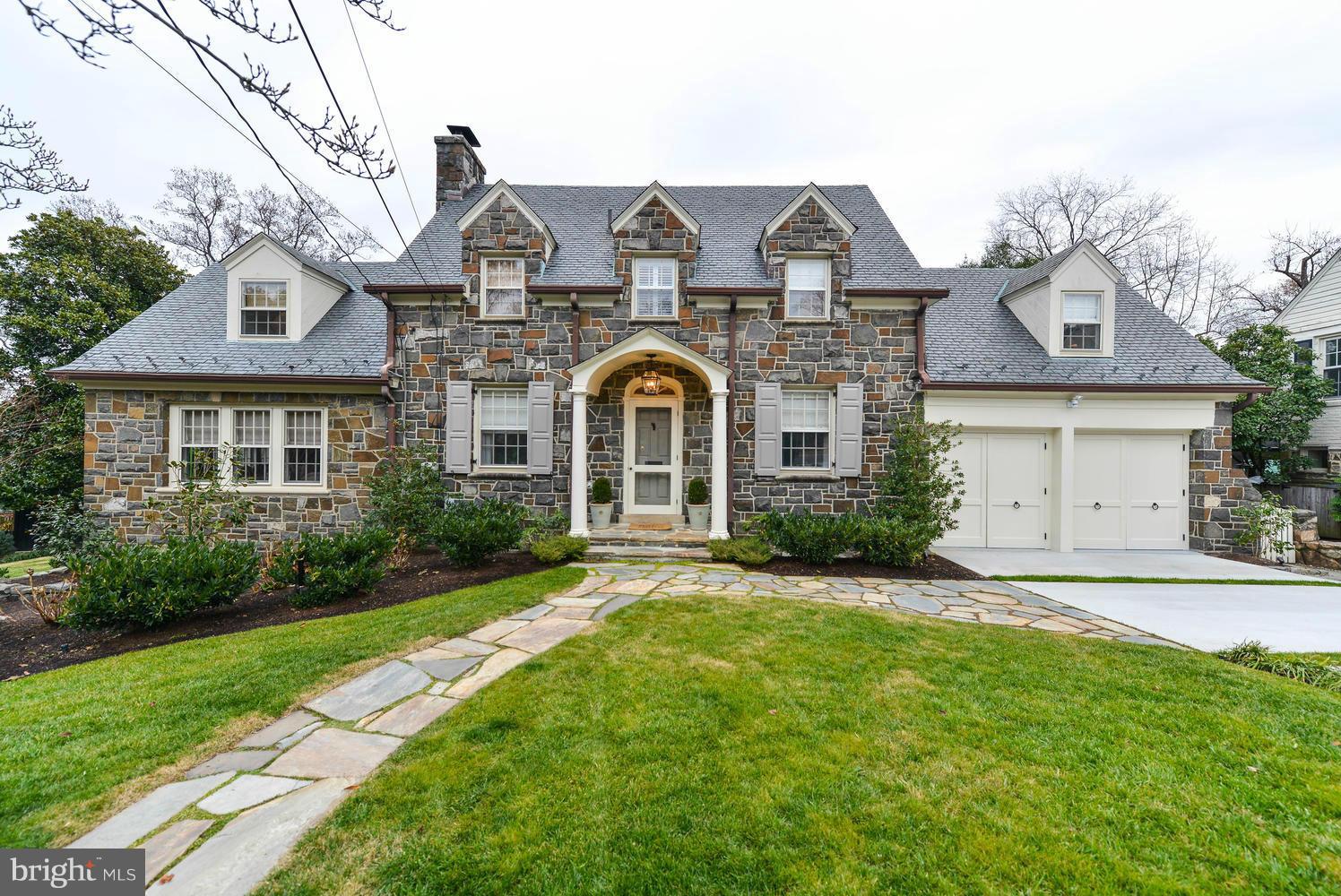 Classic Belle Haven home, recently updated top-to-bottom with high-end finishes. Master craftsman details, custom cabinetry, extended crown mouldings, bow and bay windows throughout. 4,000sf of living space w/ 4 en suite BR/4.5BA, Large double lot yard with rolling lawn; spacious deck with built-in grill station; detached bungalow with fire-pit.