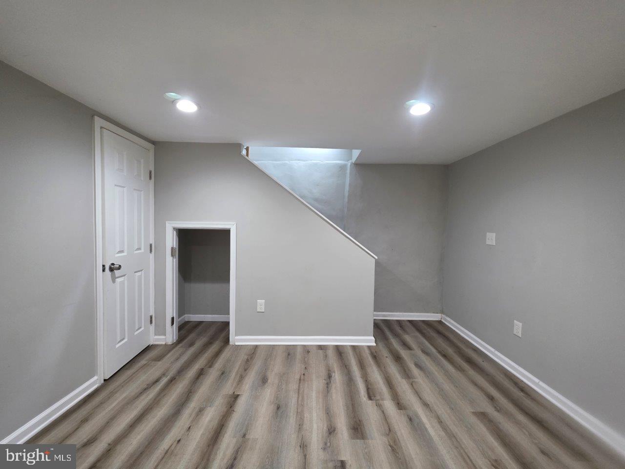 FOUR BY FOUR - Residential