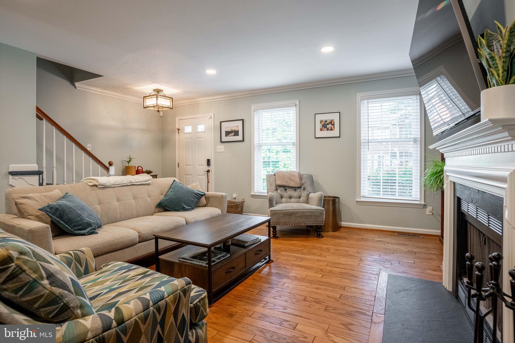 EAST FALLS - Residential