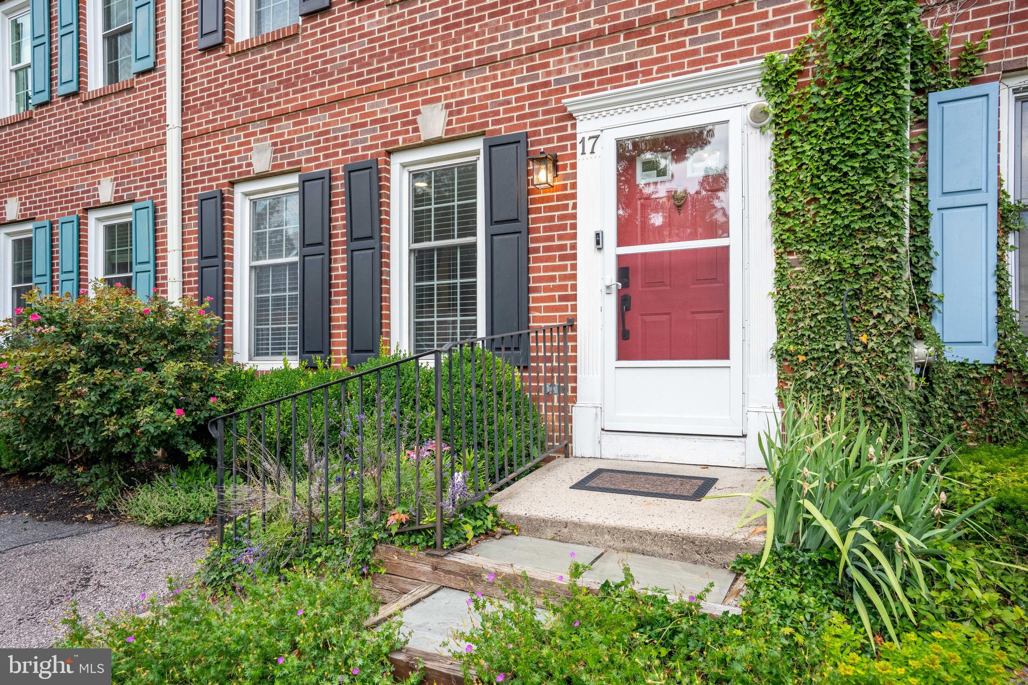 EAST FALLS - Residential
