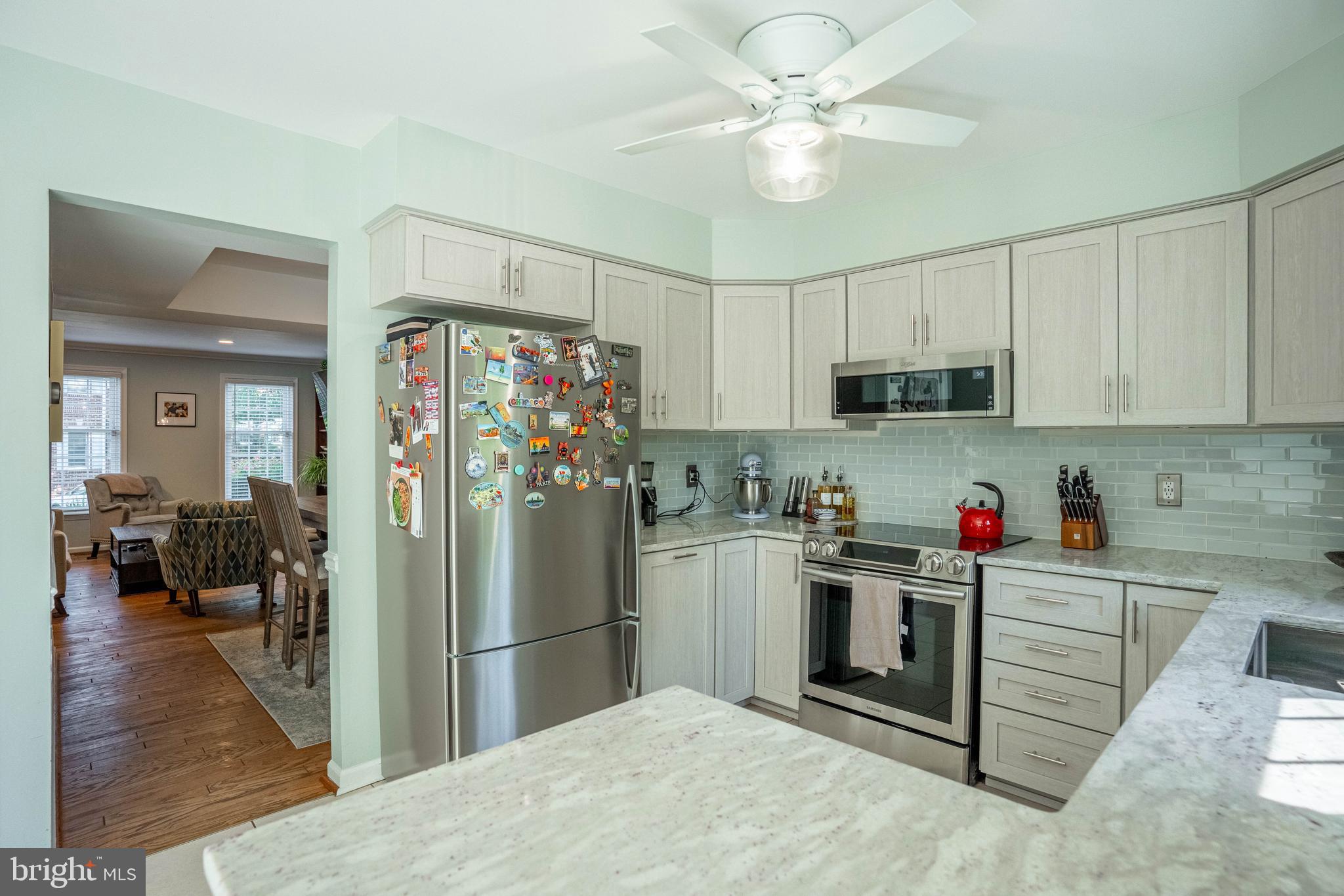 EAST FALLS - Residential