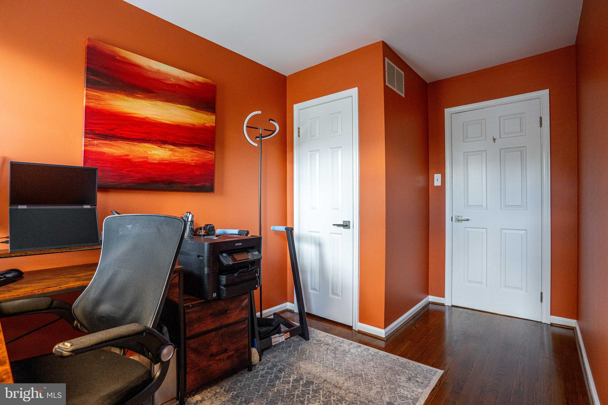 EAST FALLS - Residential