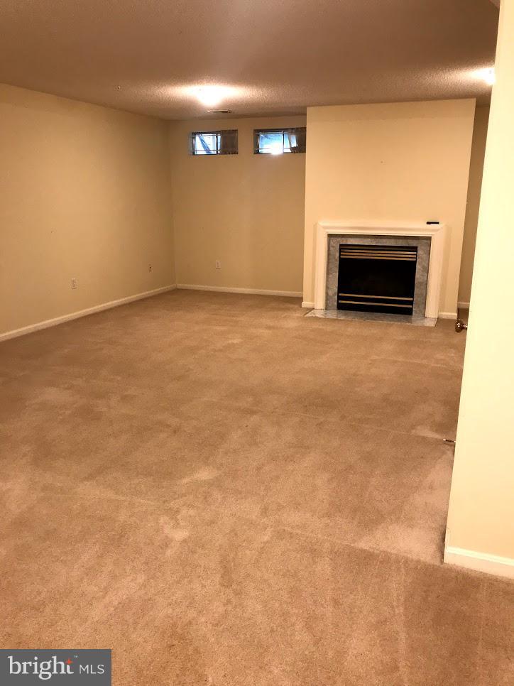 VILLAGE OF CLOPPERS MILL - Residential Lease