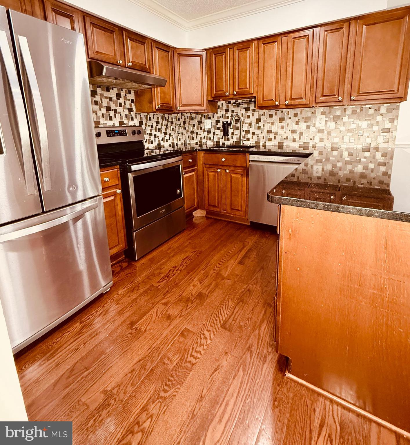 RESTON - Residential