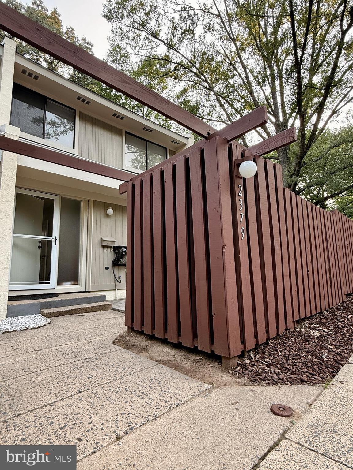 RESTON - Residential