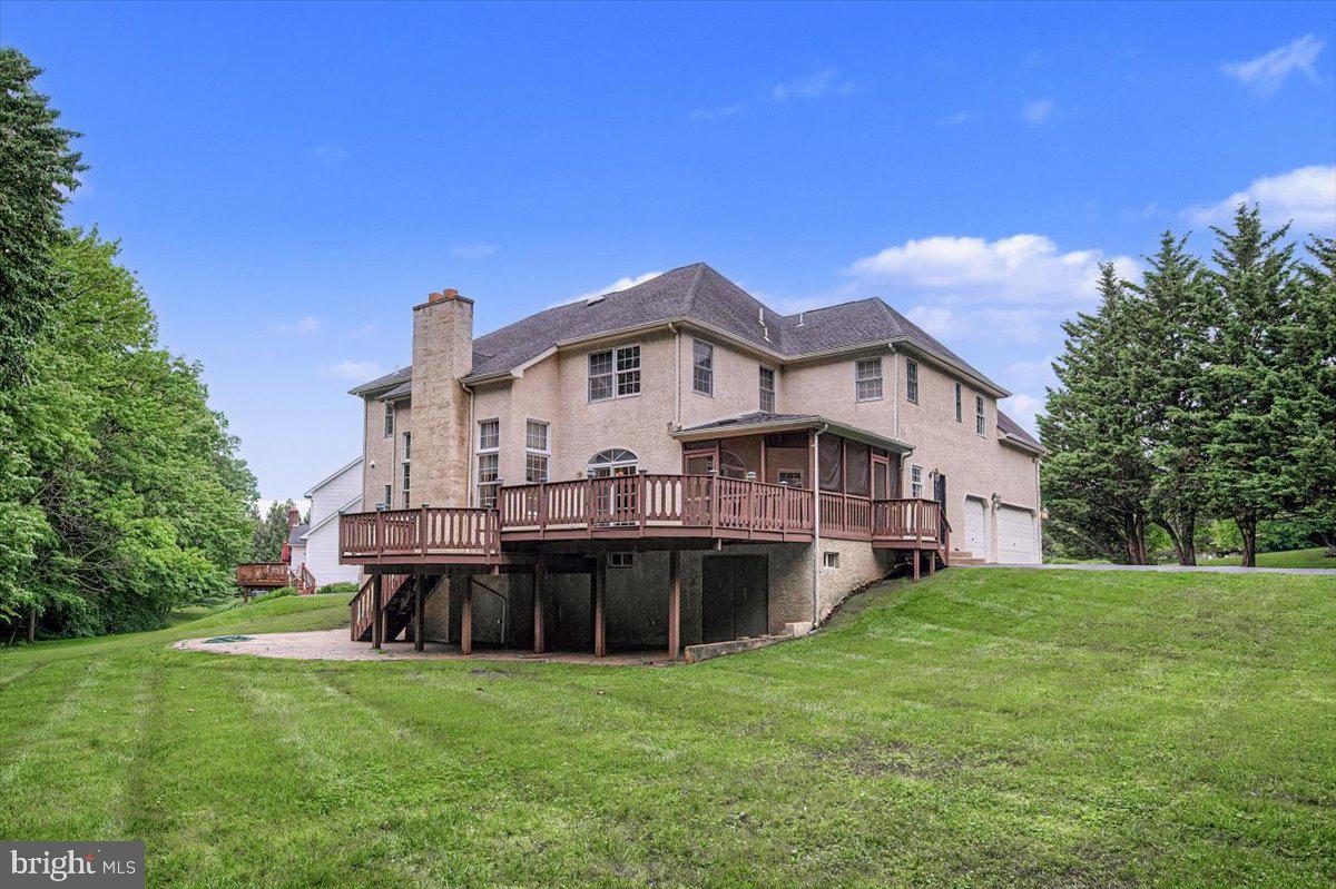 BROOKSTONE - Residential