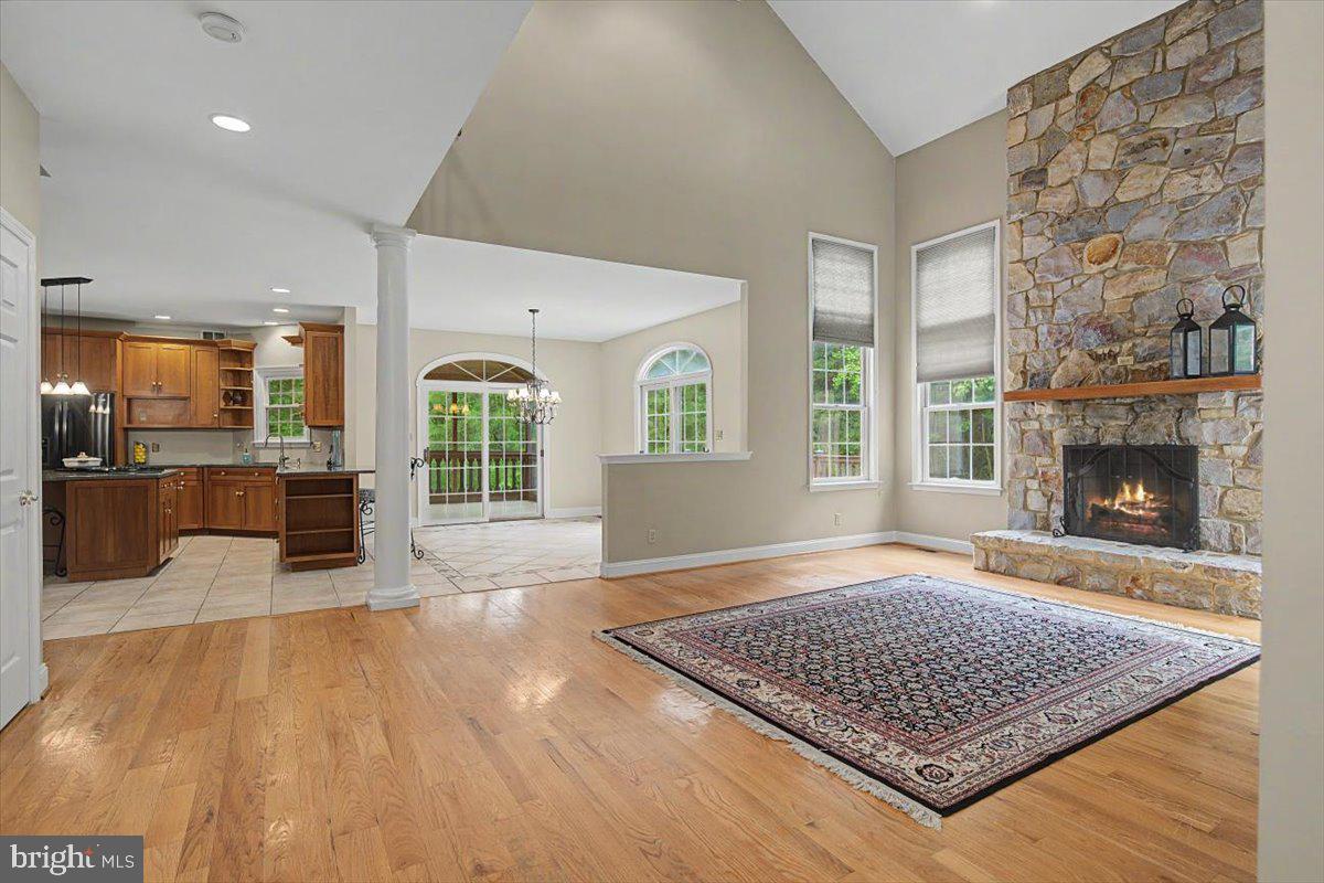 BROOKSTONE - Residential