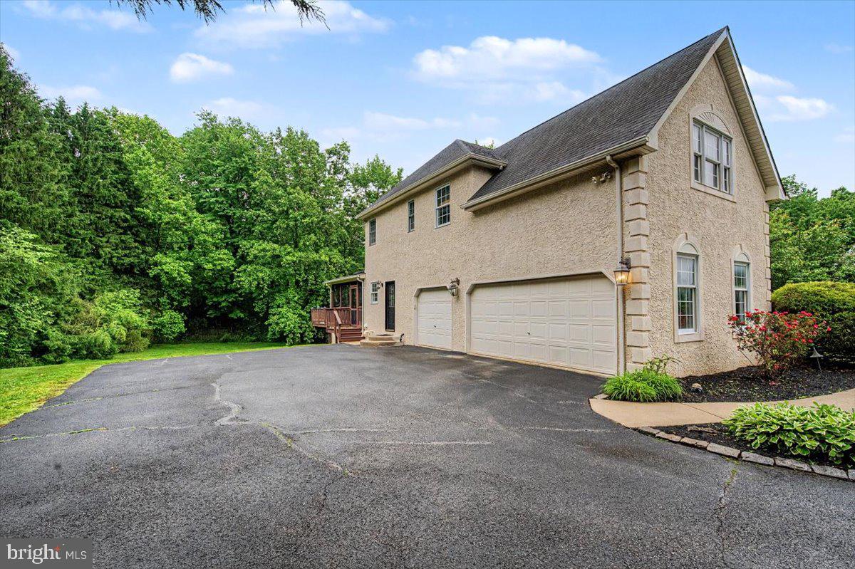 BROOKSTONE - Residential