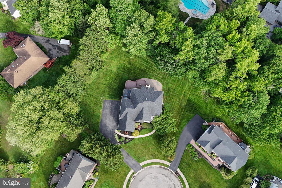 BROOKSTONE - Residential