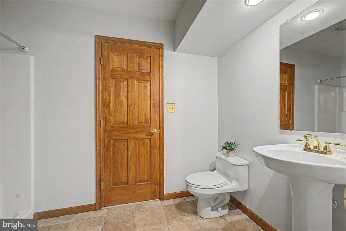 BROOKSTONE - Residential