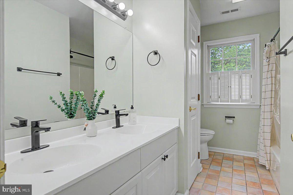 BROOKSTONE - Residential