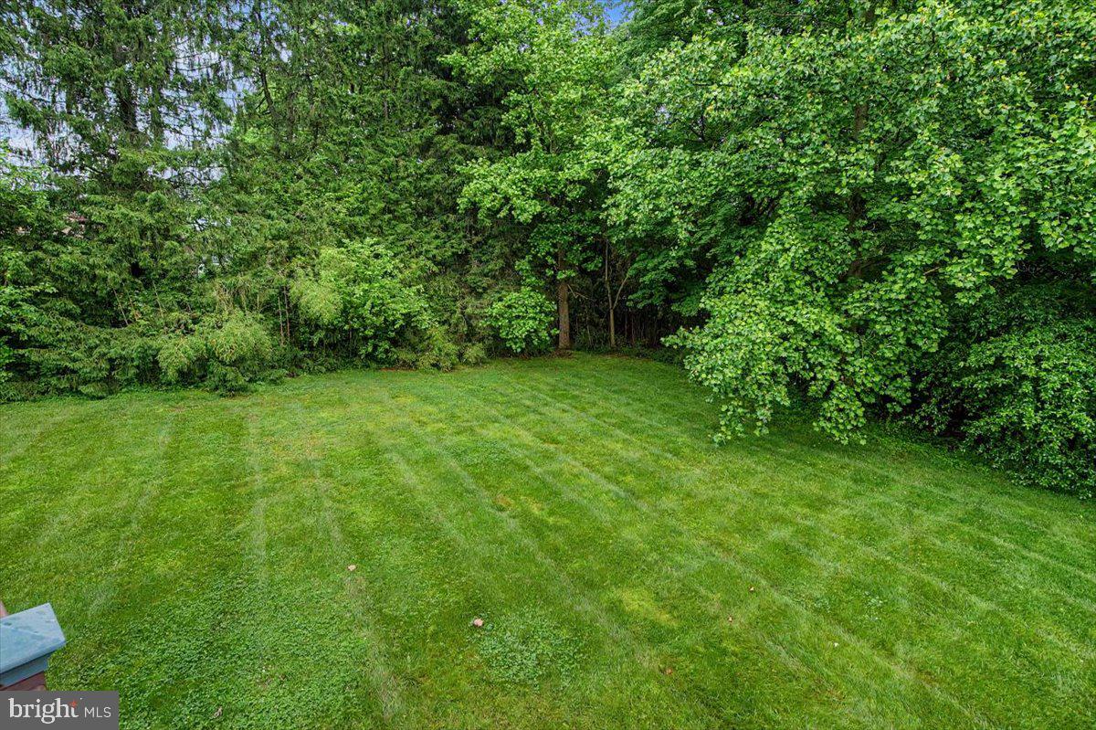 BROOKSTONE - Residential
