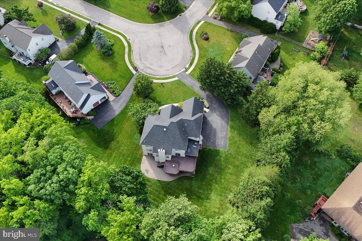 BROOKSTONE - Residential