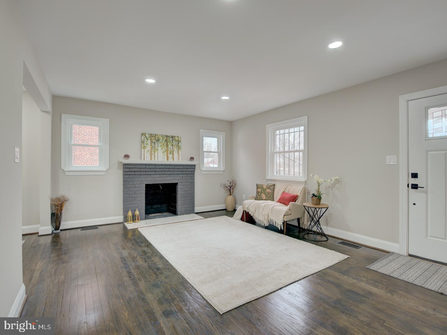 CAPITOL HEIGHTS - Residential