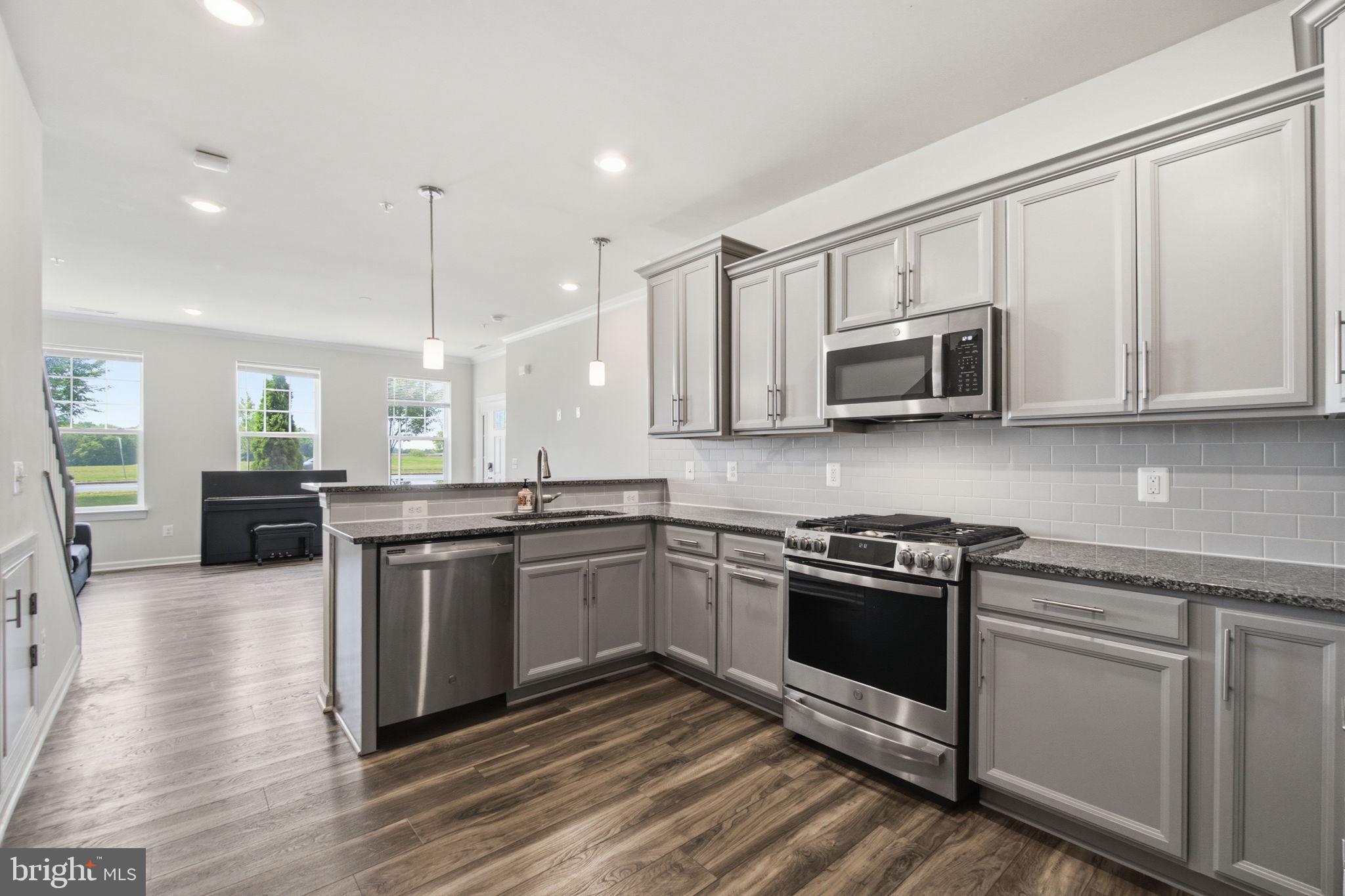 WESTVIEW SOUTH - Residential