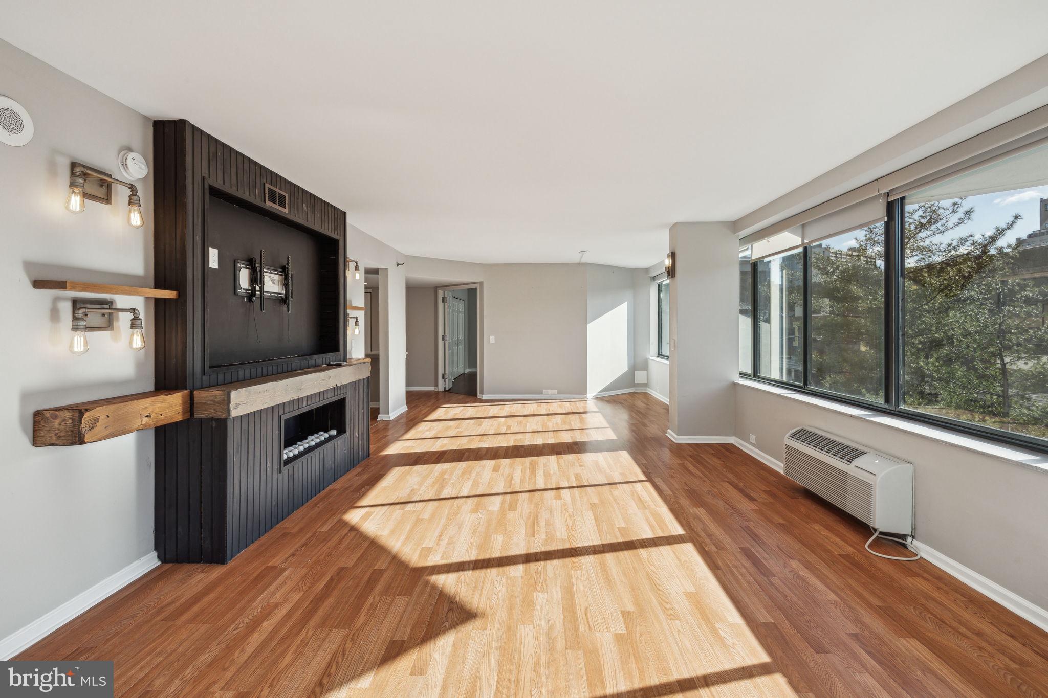 ART MUSEUM AREA - Residential
