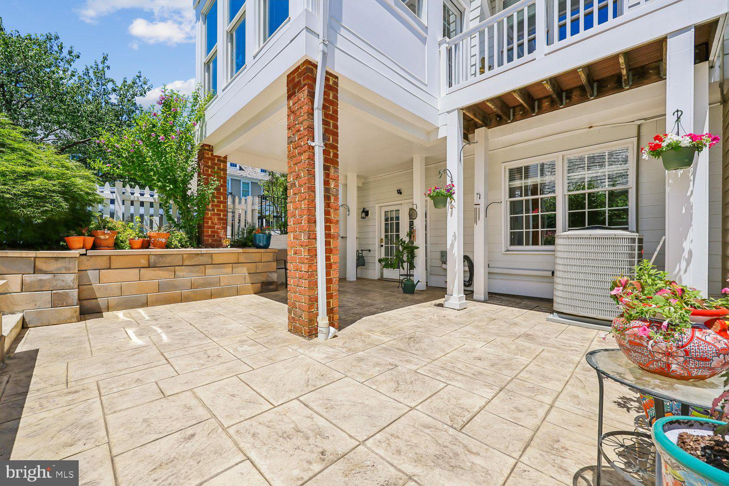 KENTLANDS - Residential