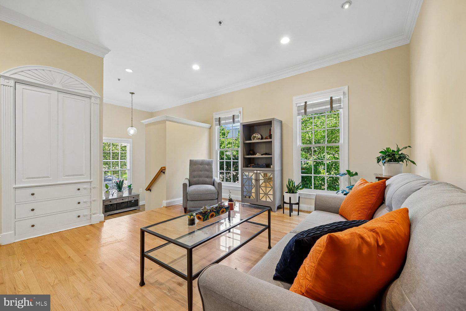 KENTLANDS - Residential
