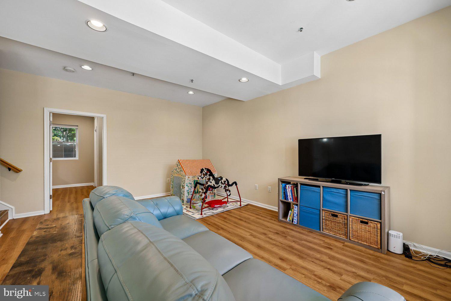 KENTLANDS - Residential