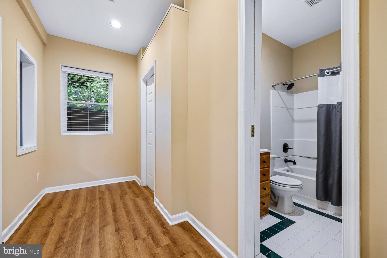 KENTLANDS - Residential