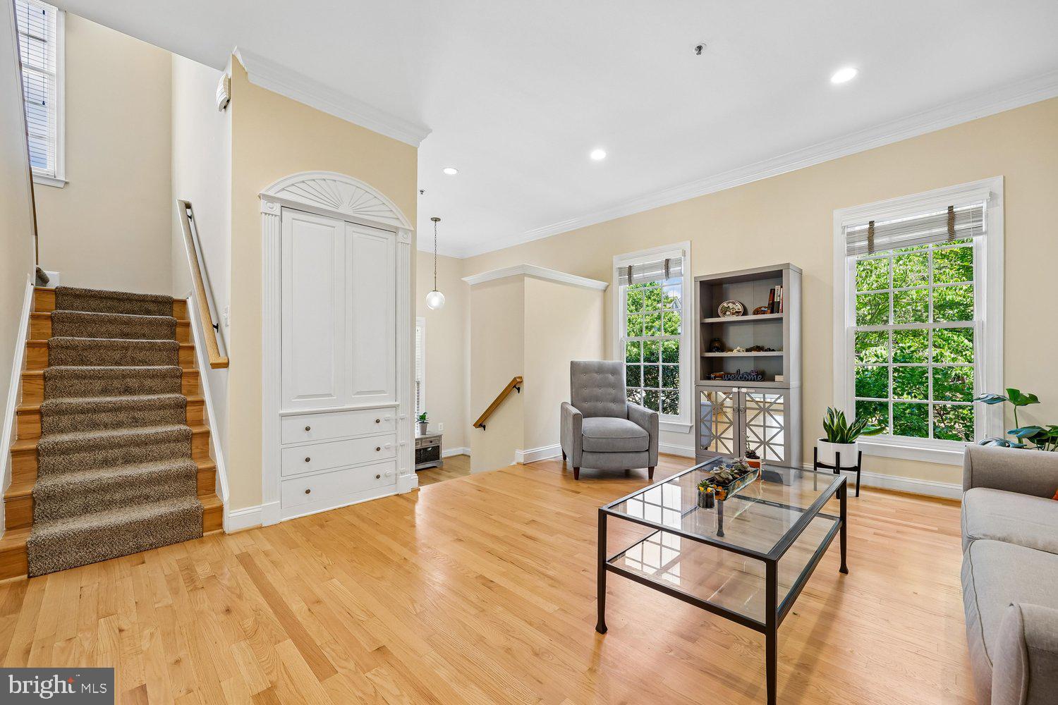KENTLANDS - Residential