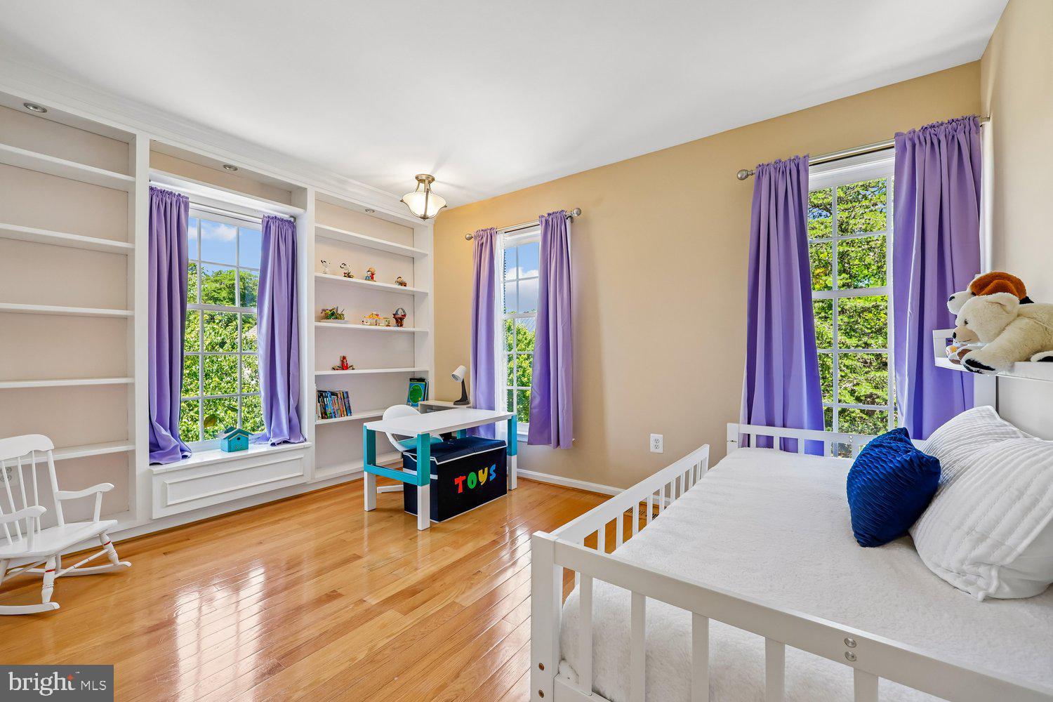 KENTLANDS - Residential