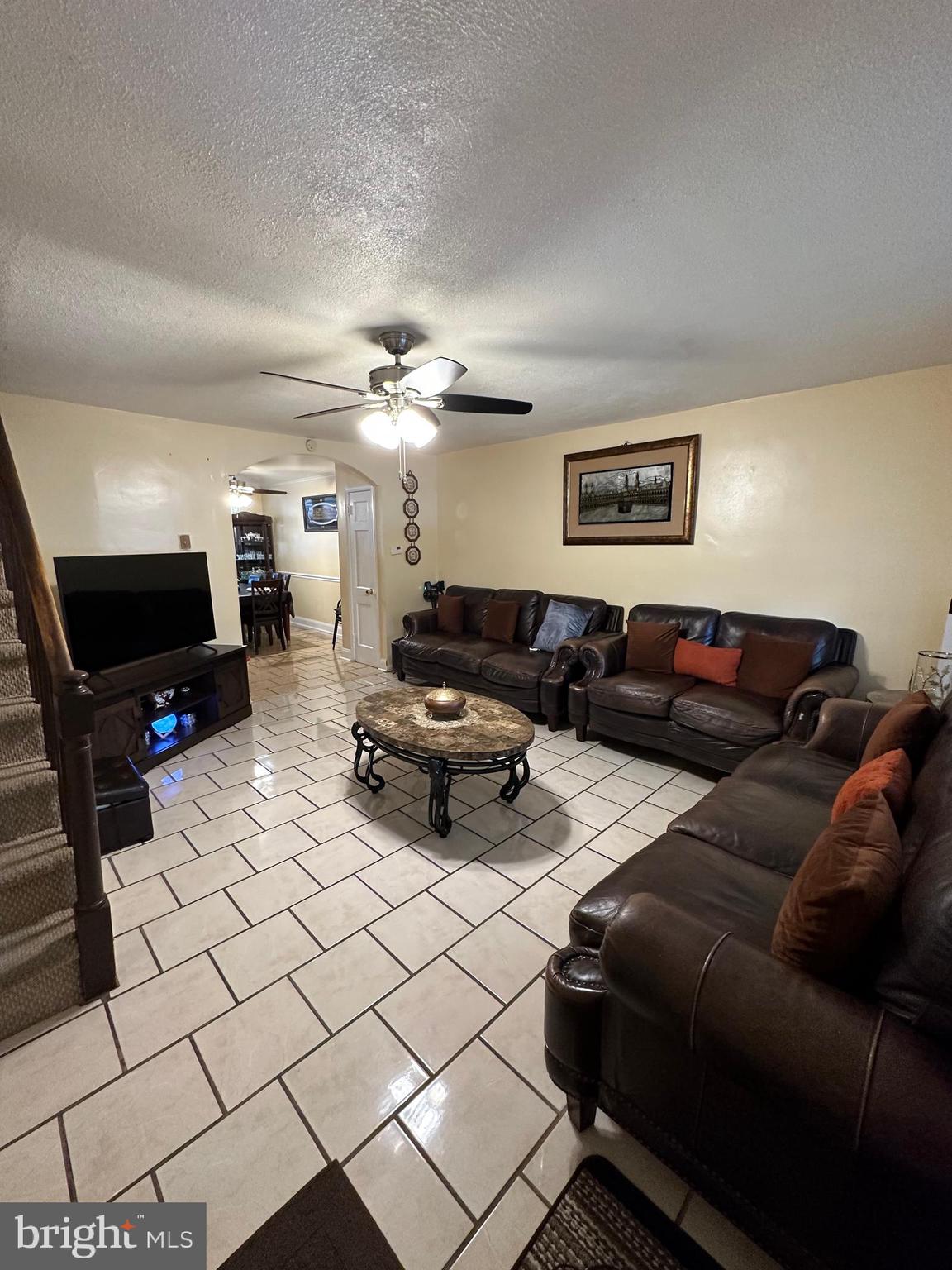 OXFORD CIRCLE - Residential