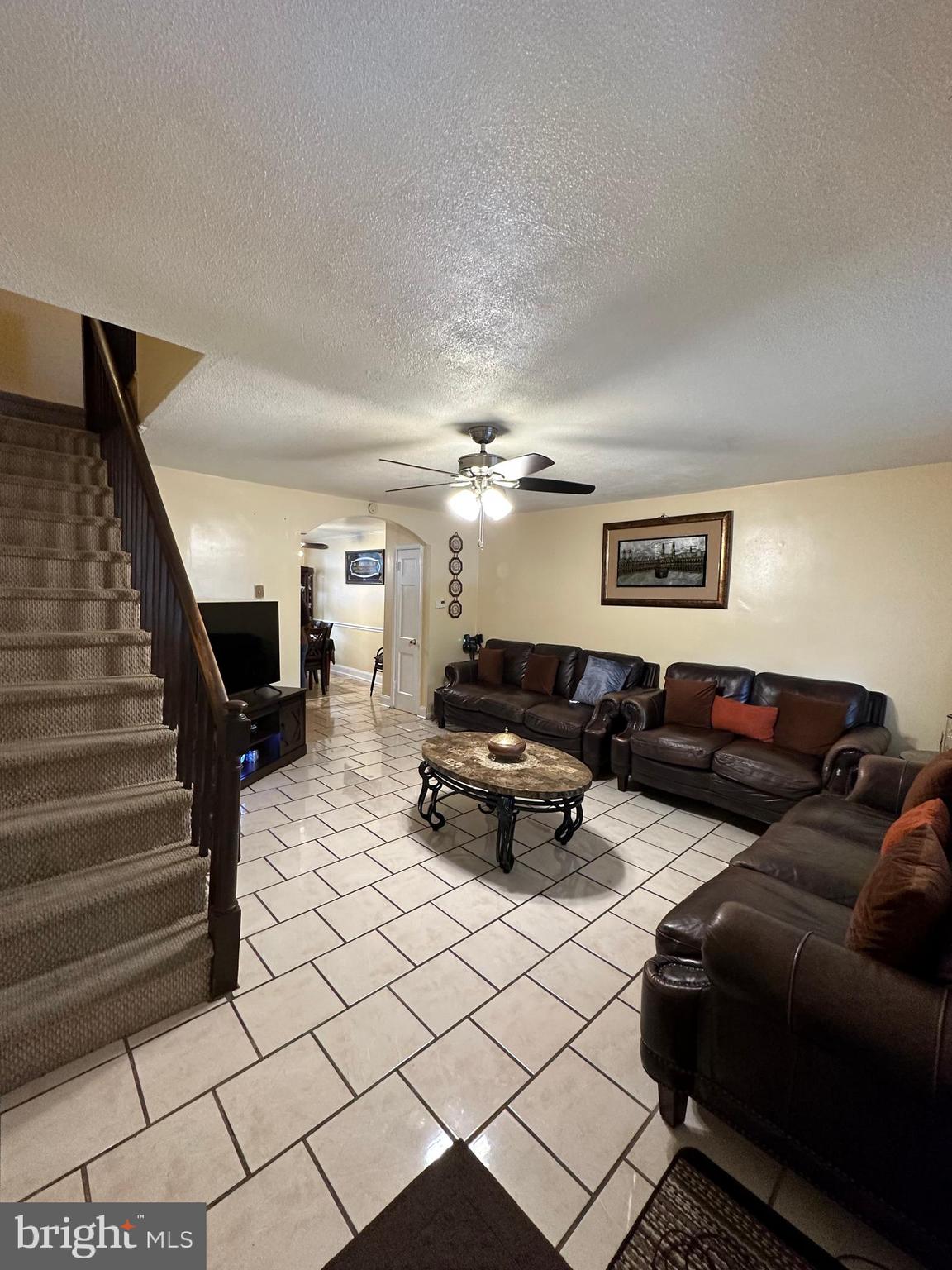 OXFORD CIRCLE - Residential