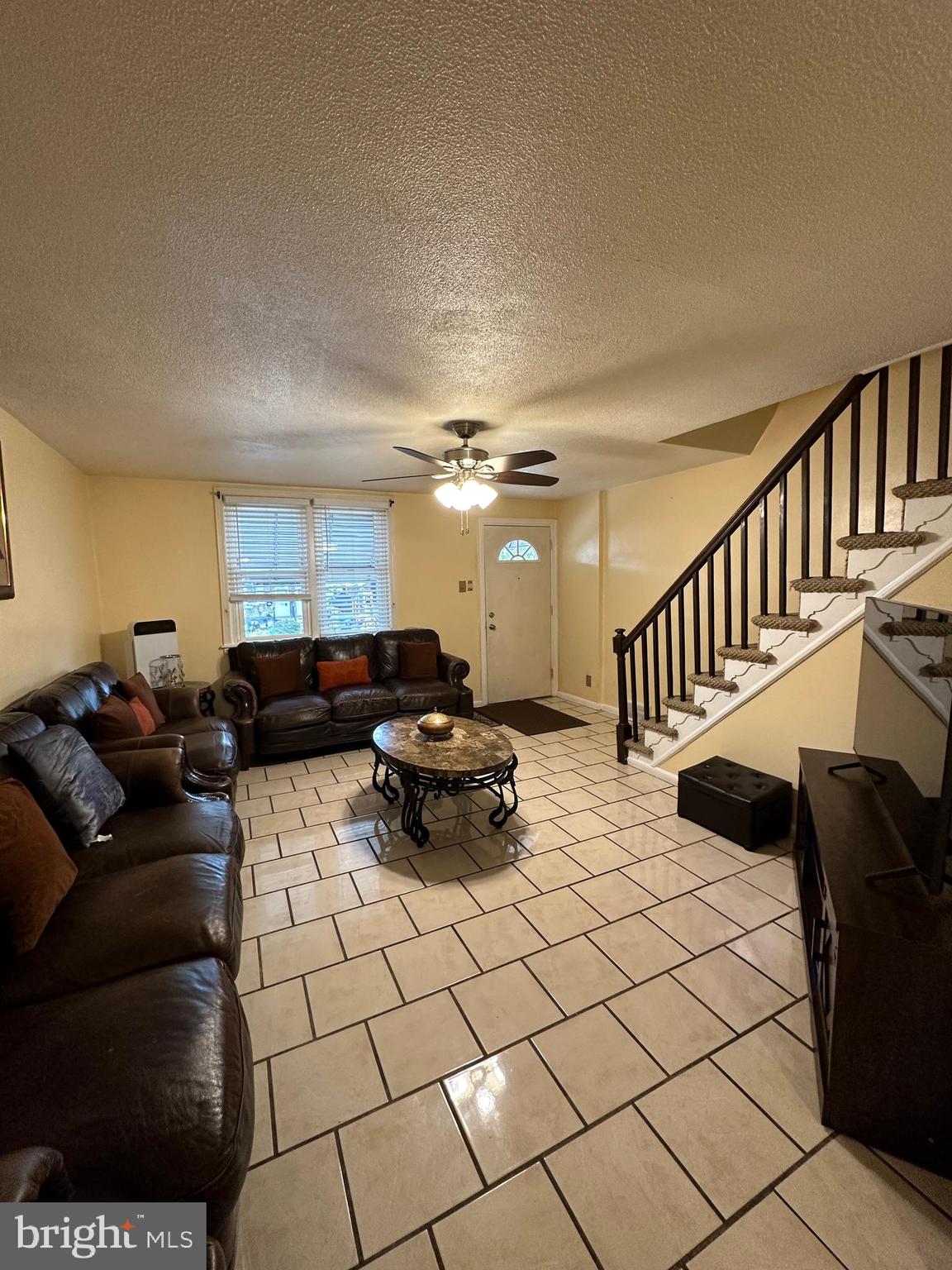 OXFORD CIRCLE - Residential