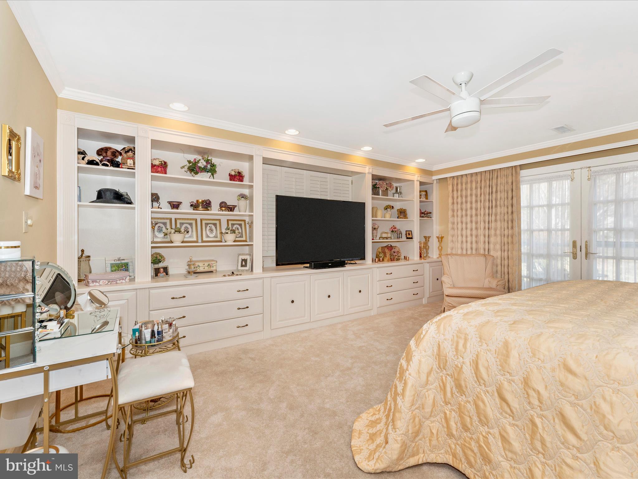 SPRING VALLEY - Residential